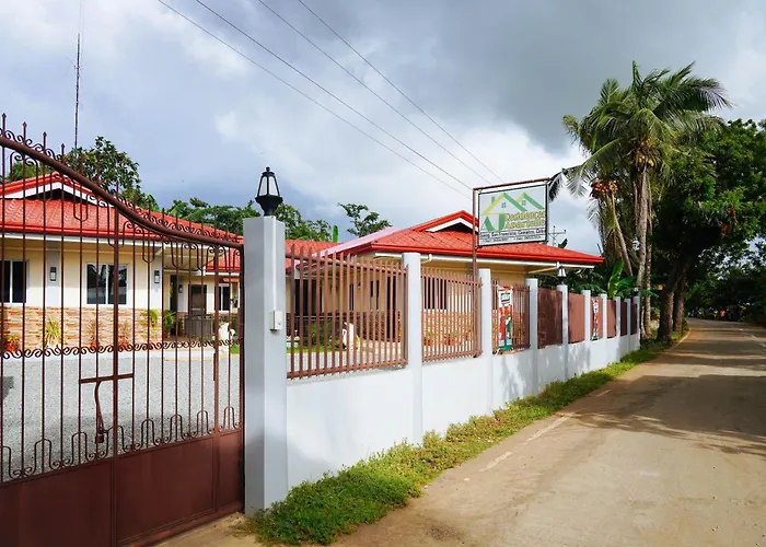 Hotel Aj Residences Apartelle Camotes Redpartner 2*